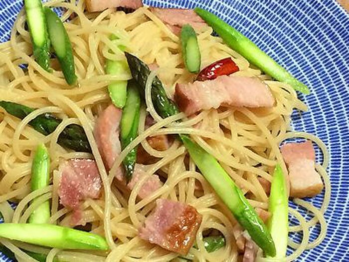 アスパラガスの栄養をしっかり摂るレシピ【アスパラガスとベーコンのパスタ】