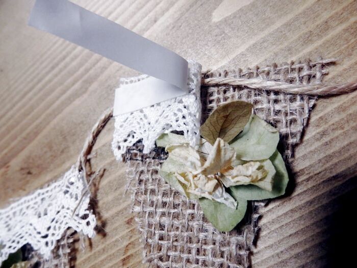 紐をつなぎます。