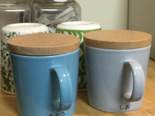 お気に入りのマグを調味料入れに