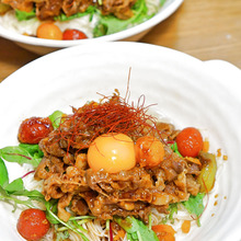 ガッツリそうめん!「豚トマトすき焼きの混ぜそうめん」