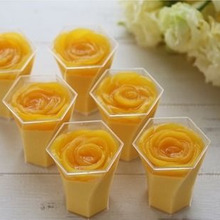 黄桃の缶詰で☆手軽にバラデコのマンゴープリン