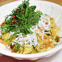 混ぜるだけ簡単!アボカドとしらすの梅ダレ和え!夏レシピ☆