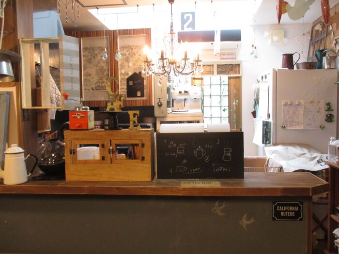 100均で作る!カフェ風♪キッチンペーパー&ラップ類収納