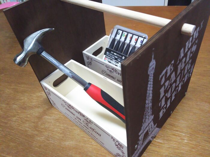 100均DIY~【my工具入れ】木箱にメッセージボードをつけて♪