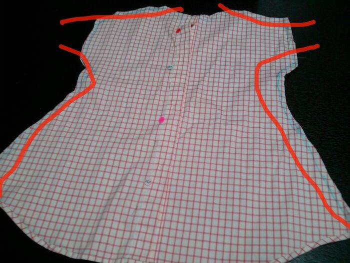 中表にしてサイドを縫う。