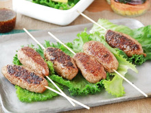 【BBQレシピ】串に刺して食べれば楽しさ倍増!! ボンカレーサテ