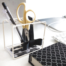 ちょこっとデコ♡100均歯ブラシスタンドでパソコン周りの文具整理