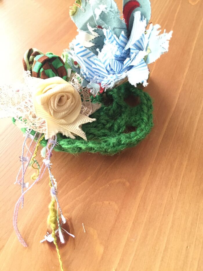 ハギレで作る簡単お花ブローチ