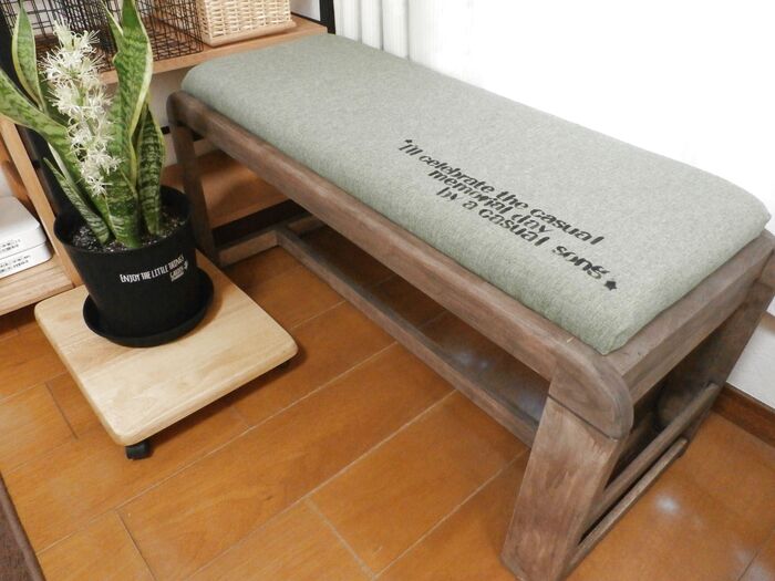 ベンチチェアを我が家風にアレンジ!布を張替え、脚を塗り替えてナチュラルチェアに!(^^)!