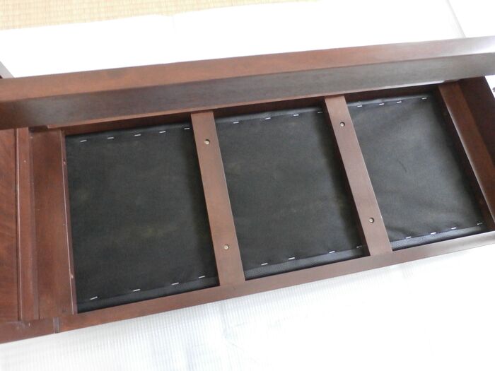 本体からシート部分を外す