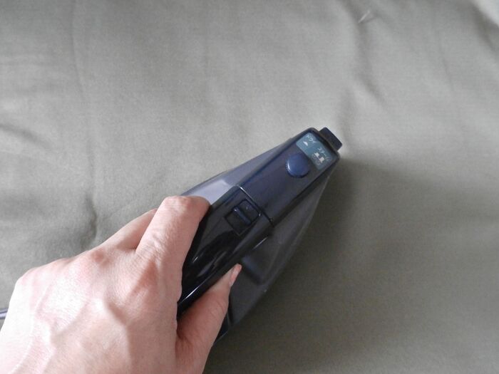 シートの大きさにカットしアイロンをかける