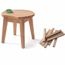 端材に新しい命を吹き込んで作る、小さな家具の物語。