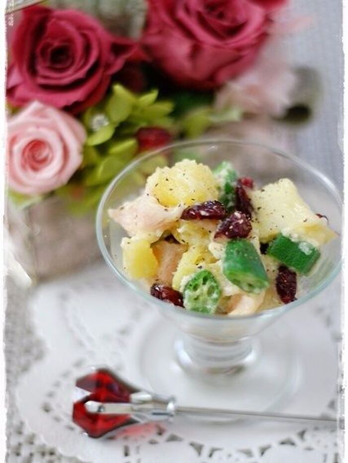 おもてなしサラダレシピ!ベルギー風クランベリー入りポテトサラダ