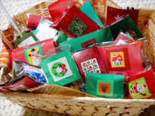 クリスマスのカードやラッピングに♪小さなハギレで可愛いプチデコ♡