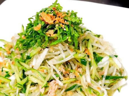 シンプルな大根サラダ