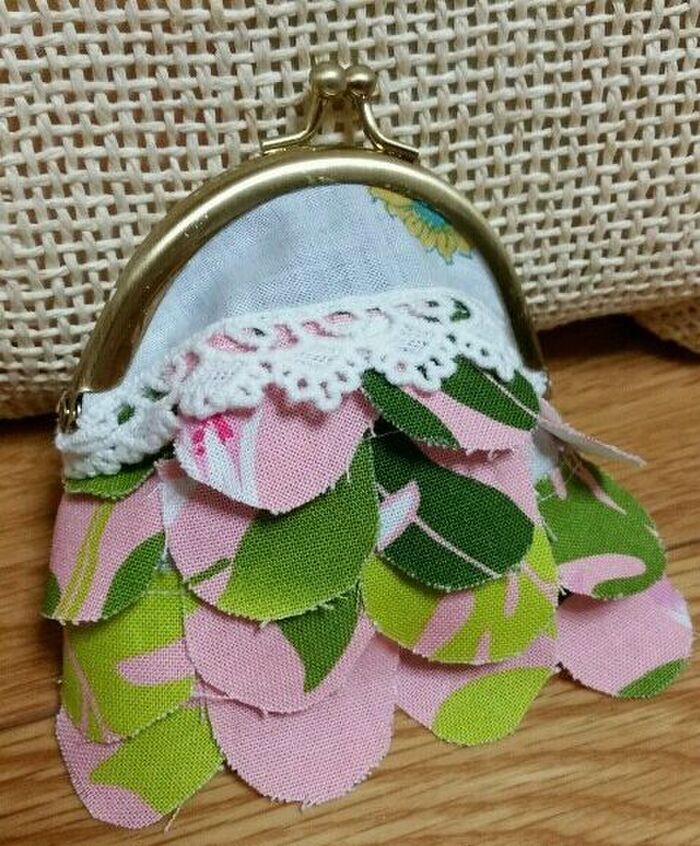 はぎれ活用★スカートをはいたみたいながま口★