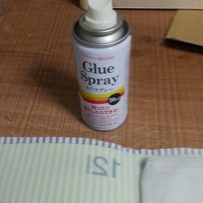 のりスプレーとボンドでくっつける