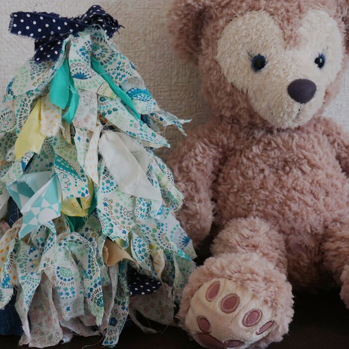 子どもと作れる!牛乳パックとハギレでツリー