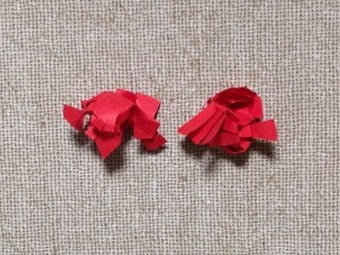 花をくしゃくしゃにする