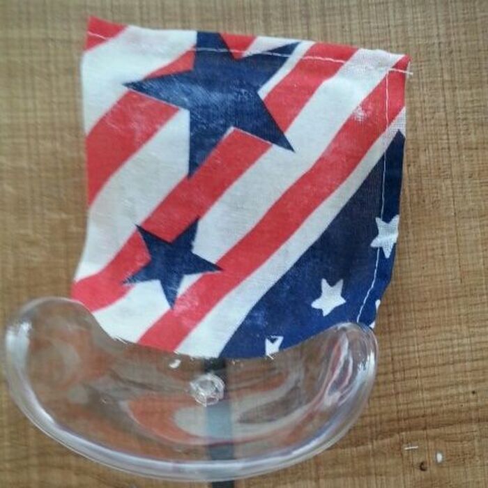 上側から貼るだけ