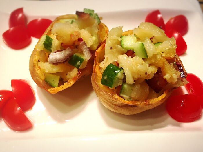 皮の器に盛り付け