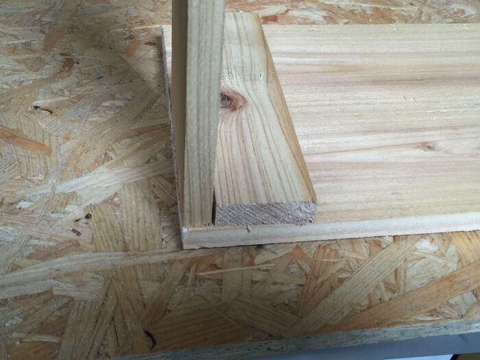 この板を打ち込むんですが、、、