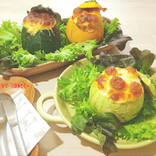 とろ〜っと美味しい!明太モッツァレラクリームチーズで「ズッキーニボート」サラダ♡