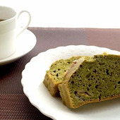 お子様のおやつにも!「野菜パウダー入り簡単パウンドケーキ」