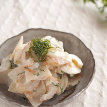 作りおきにも!かぶとちくわの梅マヨサラダ