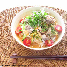 パパッとランチに♪ピリ辛ゴマ味噌で冷たいフォー