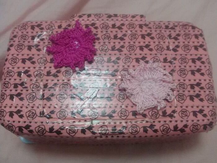 デコパージュ液を塗ってモチーフをつける