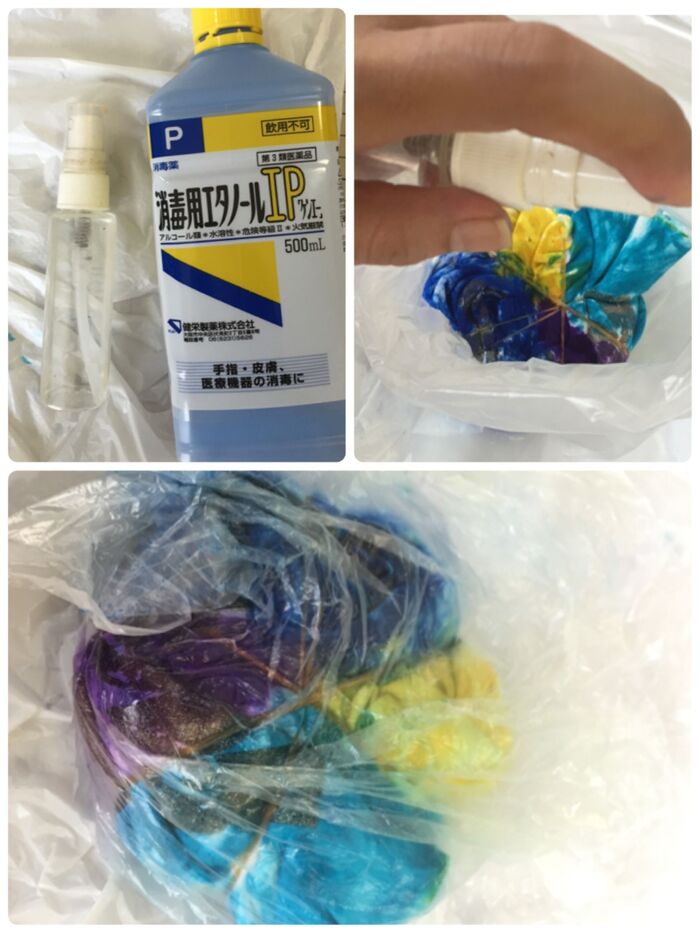ビニール袋にTシャツを入れて