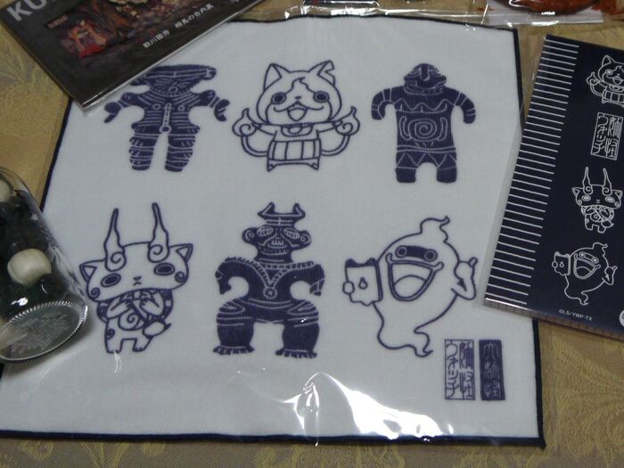 コラボグッズも売っています