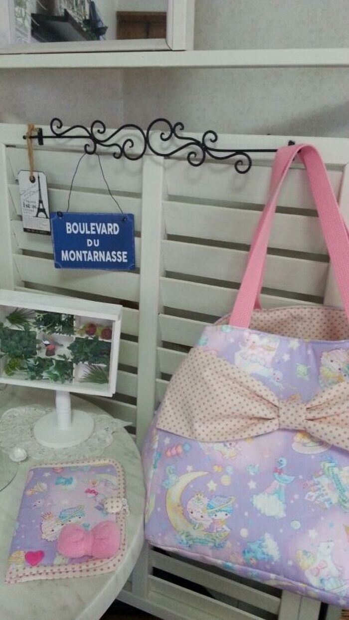 新米ママへのプレゼント!100円の手帳ケースを変身させ、マザーズバッグと一緒にプレゼント