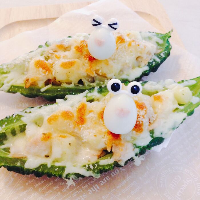 夏が旬の食材ゴーヤにチーズをのせて!「ゴーヤボート」