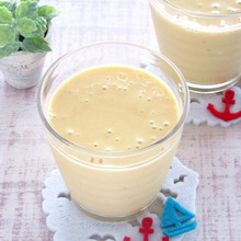 冷凍マンゴーで☆マンゴーとバナナの豆乳スムージー♪