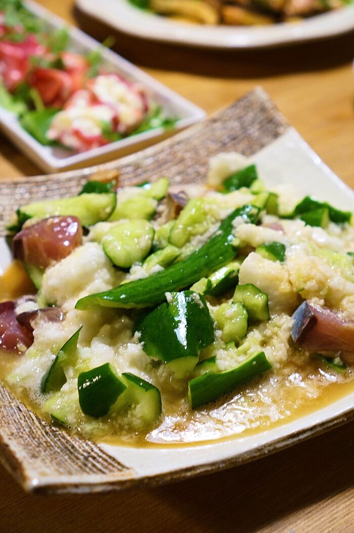 ⑥漬けにした刺身を調味料ごと混ぜる