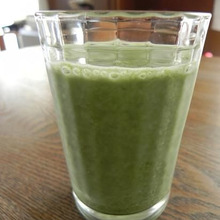 簡単★栄養バッチリ~「ほうれん草とバナナのフローズンミルク」