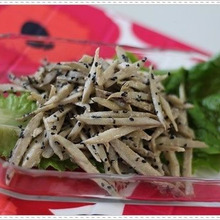 チューブのにんにくを使って♪ごぼうのにんにくゴマサラダ☆