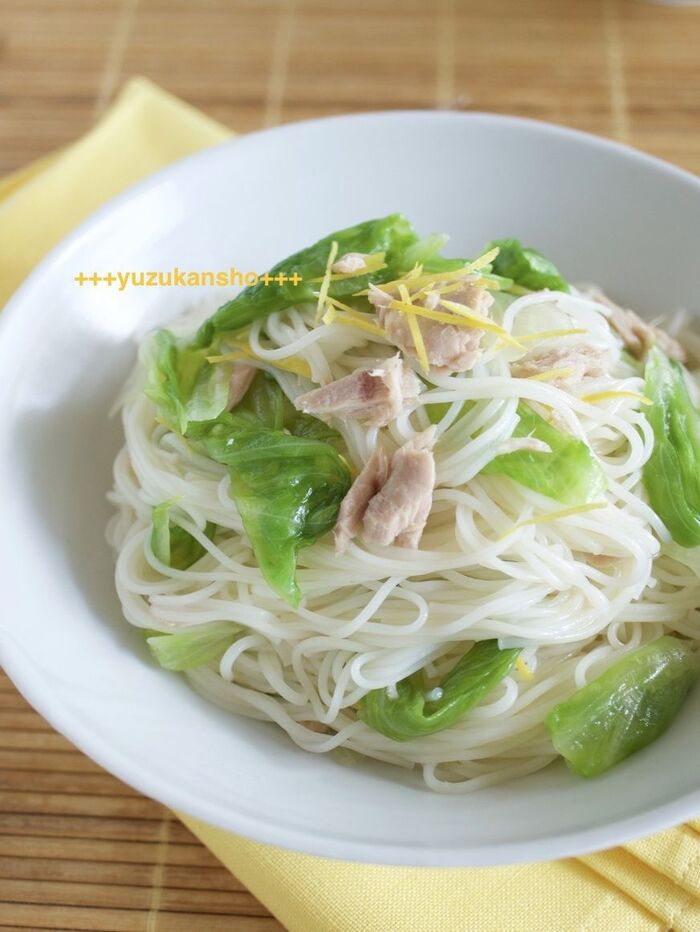 野菜もたっぷり食べられる!レタスとツナのレモンそうめん