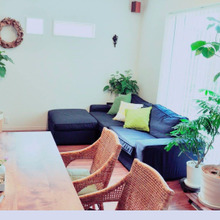 IKEA+古材+DIYで、リビングが散らからない絵本収納棚