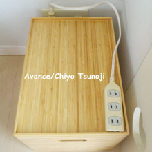 無印のボックスで、配線のごちゃごちゃをスッキリ!