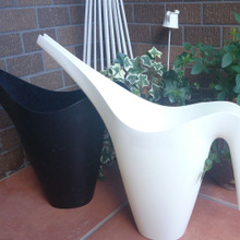 IKEAのじょうろが掃除用具の収納に便利!!