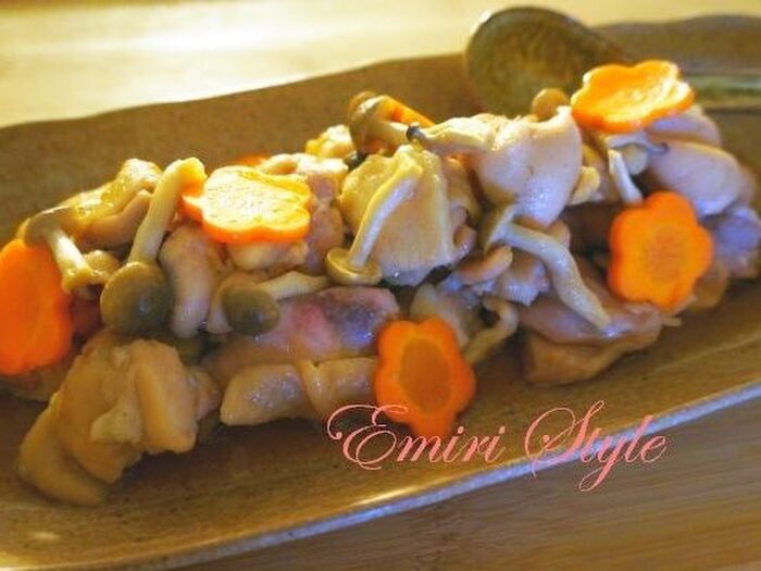 レンジdeほっこり和食♡鶏肉と人参ときのこの旨煮☆簡単時短煮物レシピ!お弁当にも♪