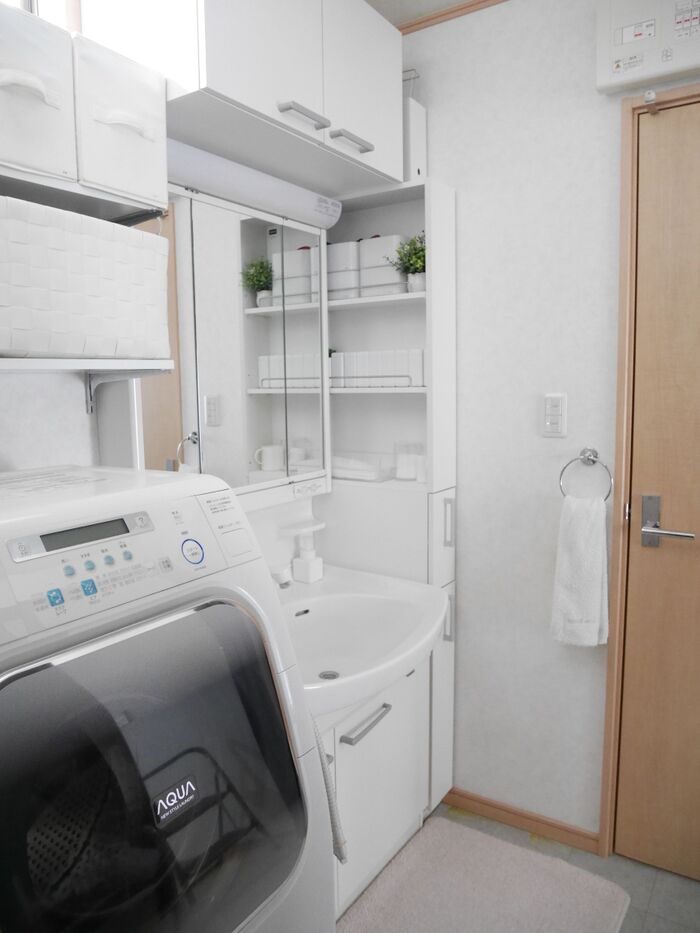 万能!プラスチック段ボール♪洗面所の造り付け収納のイライラ解消