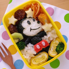 冷凍食品で作るミッキーマウスのキャラ弁当
