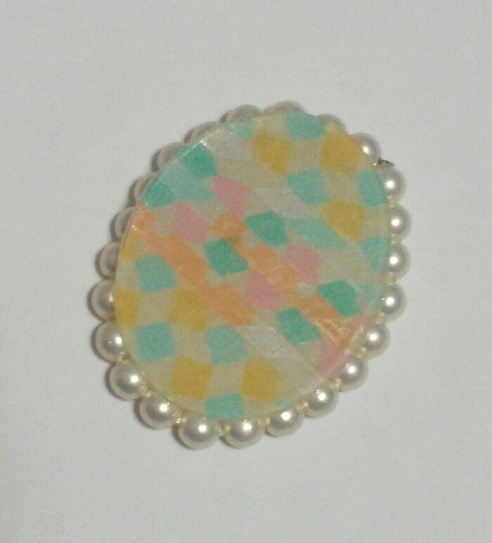 プラ板にパールを貼ります