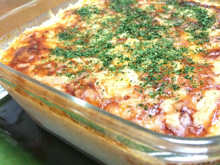 夏にぴったり!野菜とご飯を混ぜて焼くだけの簡単ドリア