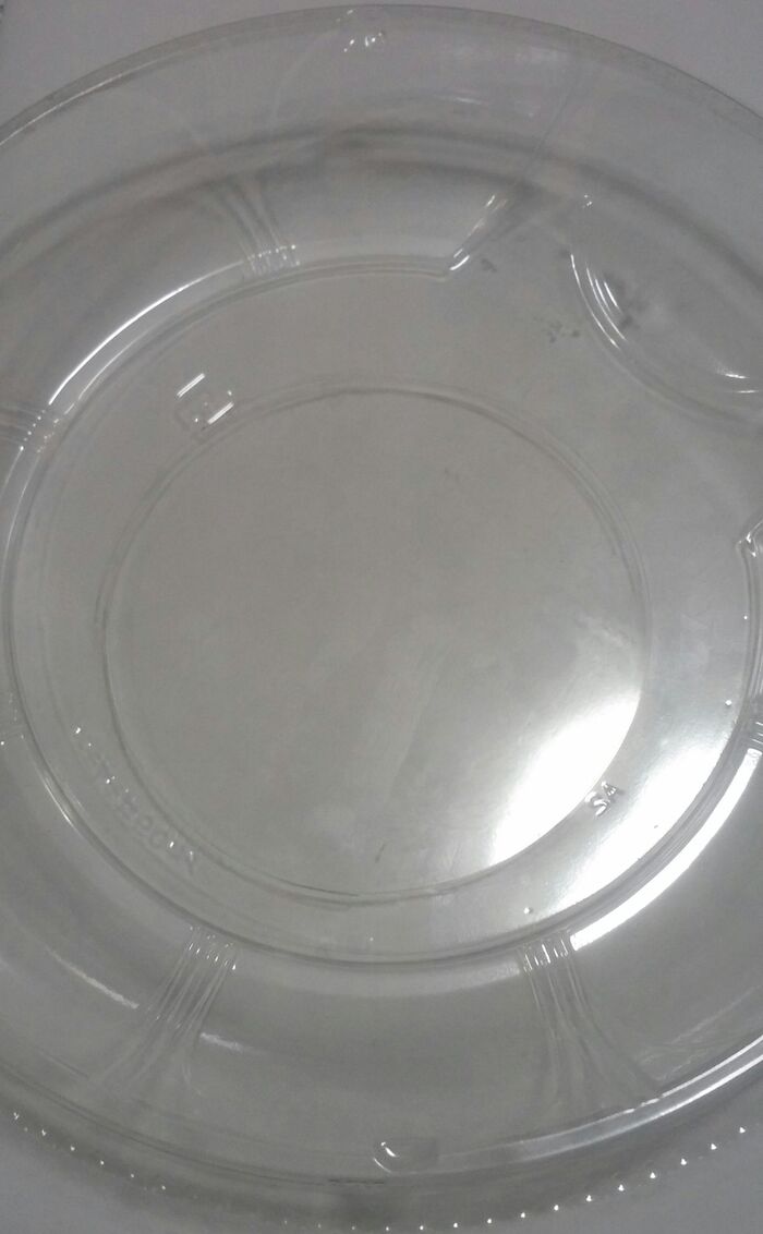 お弁当の蓋を洗います