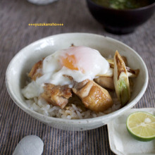 親子丼よりも簡単!「月見親子丼」